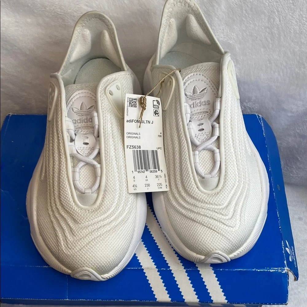 Adidas Kids White Chunky Sneakers FZ5638 Cloud White Dove Grey Size 4.5 NWT